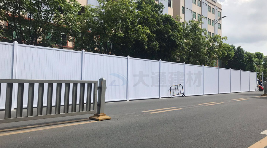 什么是PVC圍擋，pvc圍擋生產(chǎn)廠家哪家好？
